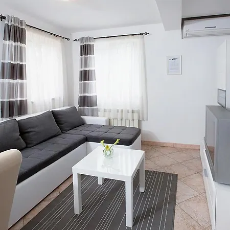 With A Parking Space - 7861 Opatija